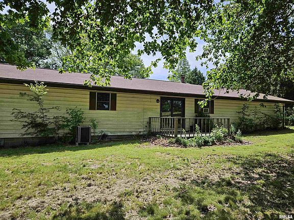 4th image of 135 Cypress Valley Ln