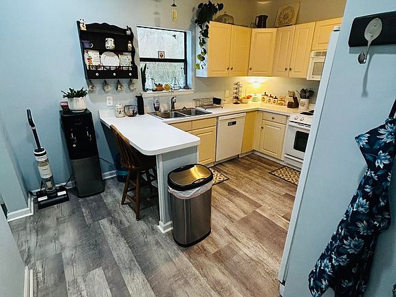 4th image of 2879 Old Dark Rd