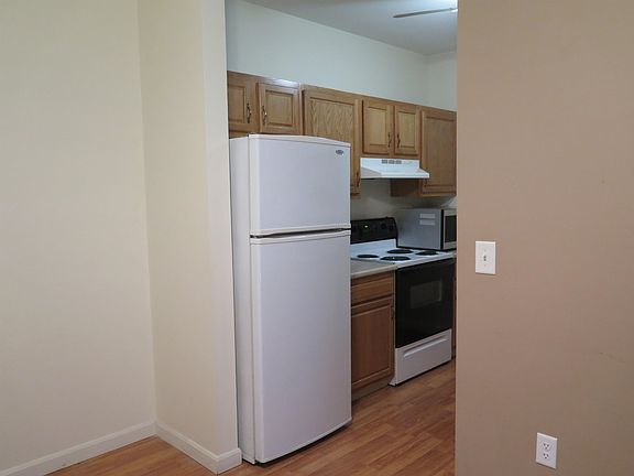 2nd image of 18 Harbor Avenue #212