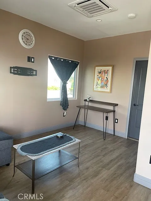 1 bed, 1080 sqft, $2,250 — Photo 3