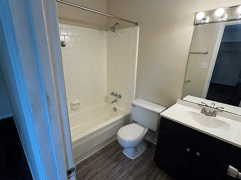 2390 Winston Way — Photo 5