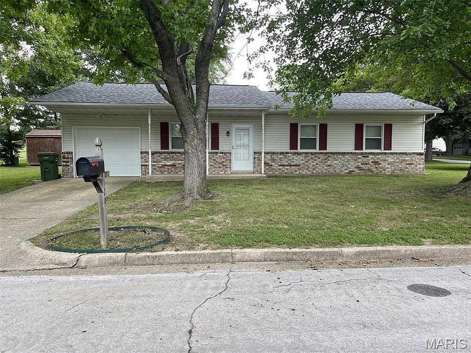 1st image of 120 Whitecliff St