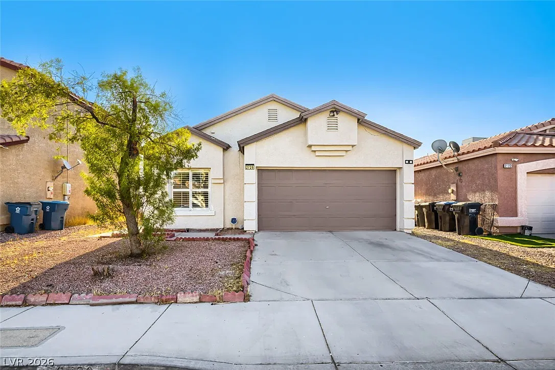 3 bed, 2.0 bath, 1308 sqft, $1,750 — Photo 2