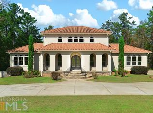 553 Deer Lake Dr, Griffin, GA 30224