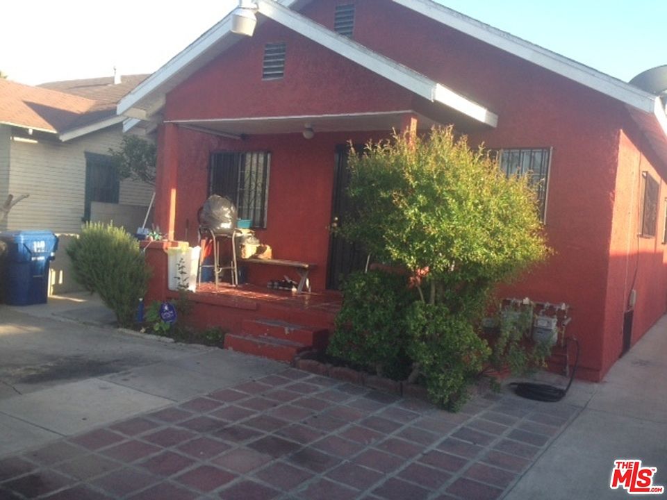 1st image of 118 E 84th St
