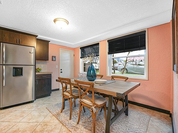 5th image of 2025 SE Caruthers St APT 24