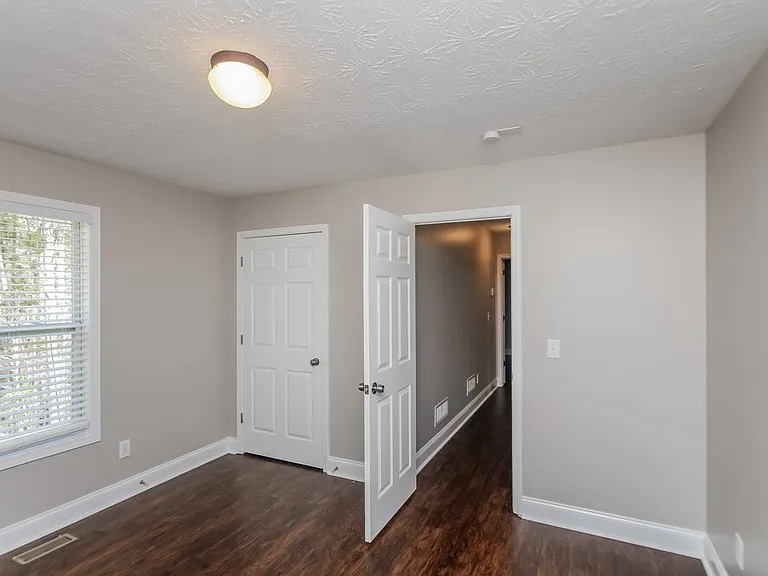 82 Westridge Cir — Photo 15