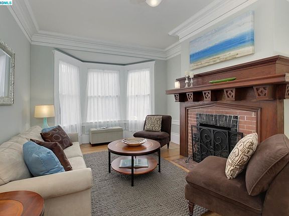 3rd image of 135 Pierce St