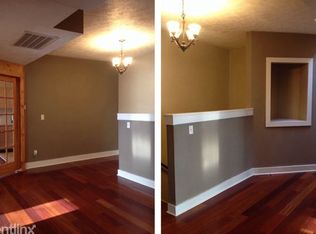 1557 Plainfield Ave NE, Grand Rapids, MI 49505