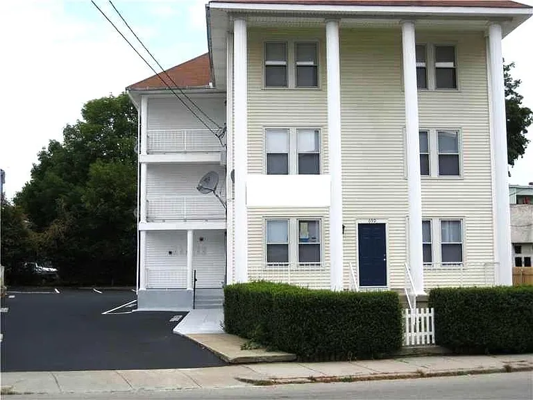 690 Elm St — Photo 1