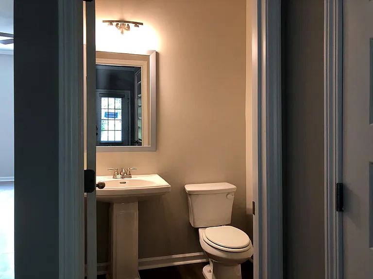 2704 Shetley Creek Dr — Photo 10
