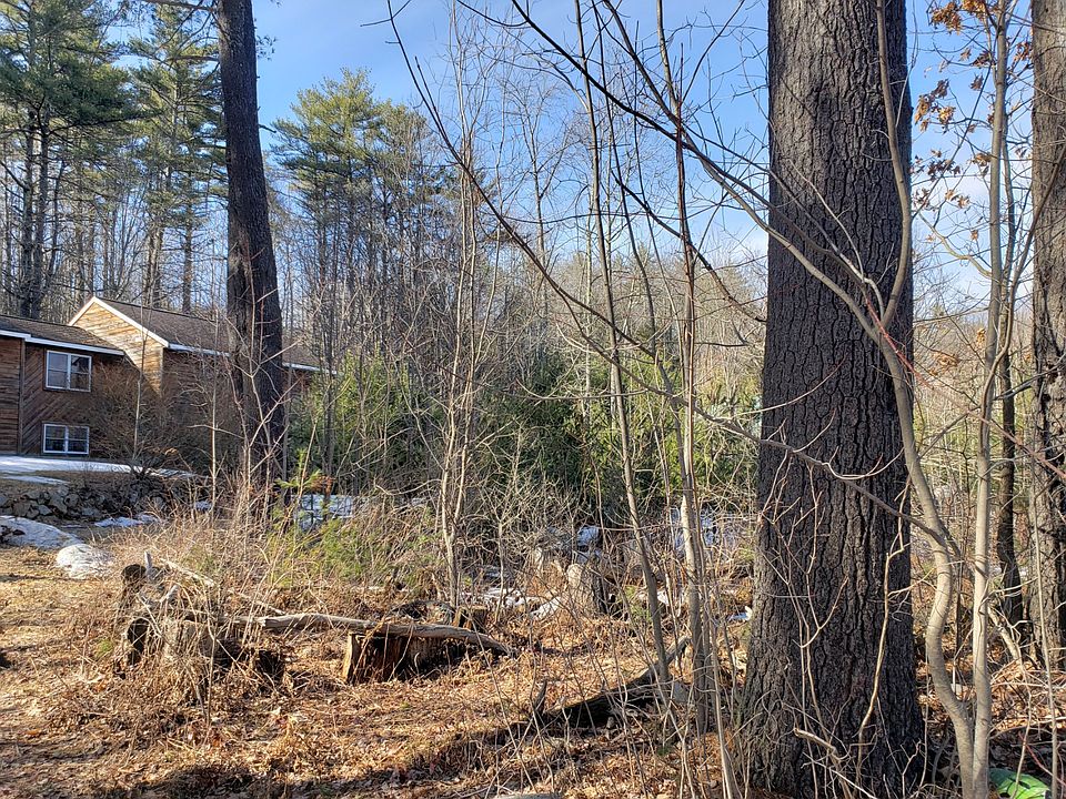 2nd image of 165 Poland Spring Rd