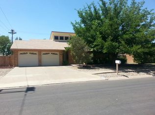 702 Trailing Heart Rd, Roswell, NM 88201