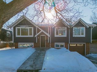 704 Francis Rd, Burlington, ON L7T 3X7