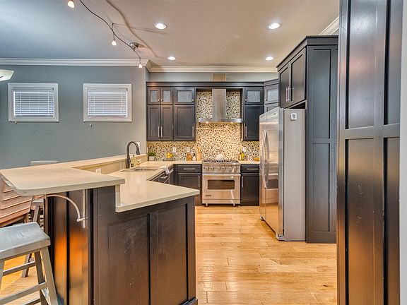 4th image of 314 Traditions Blvd