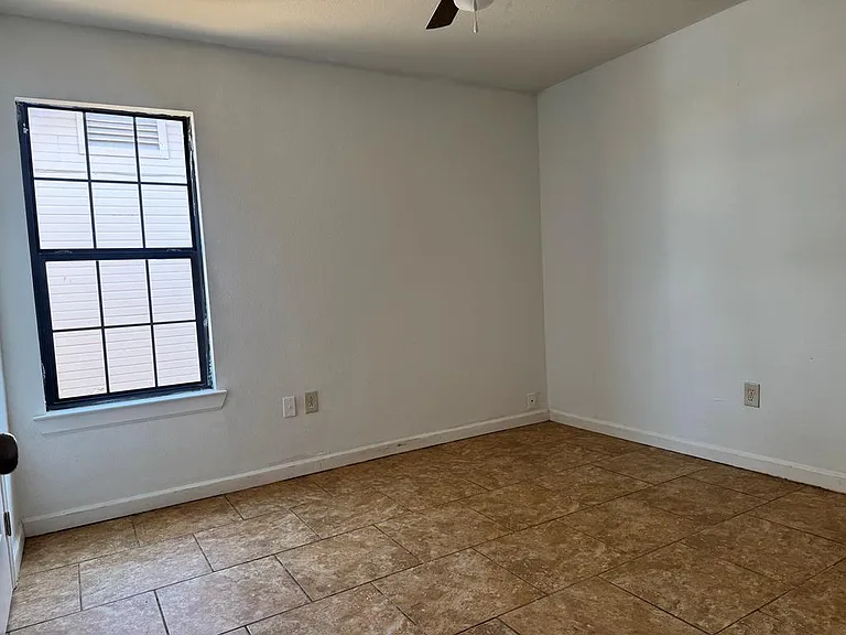 5405 McKnight Dr — Photo 11