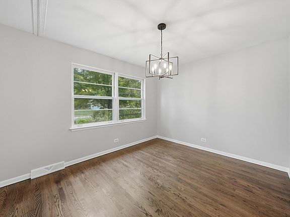 5th image of 368 Sycamore Dr