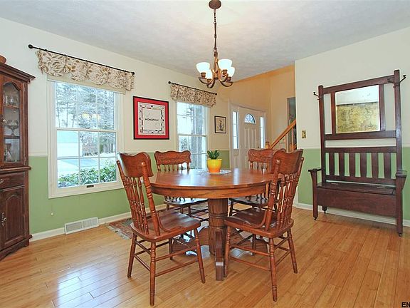 5th image of 53 Orchardview Dr