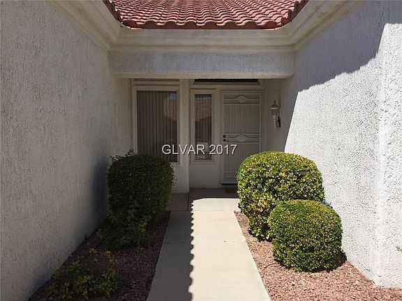 4th image of 3033 Lotus Hill Dr