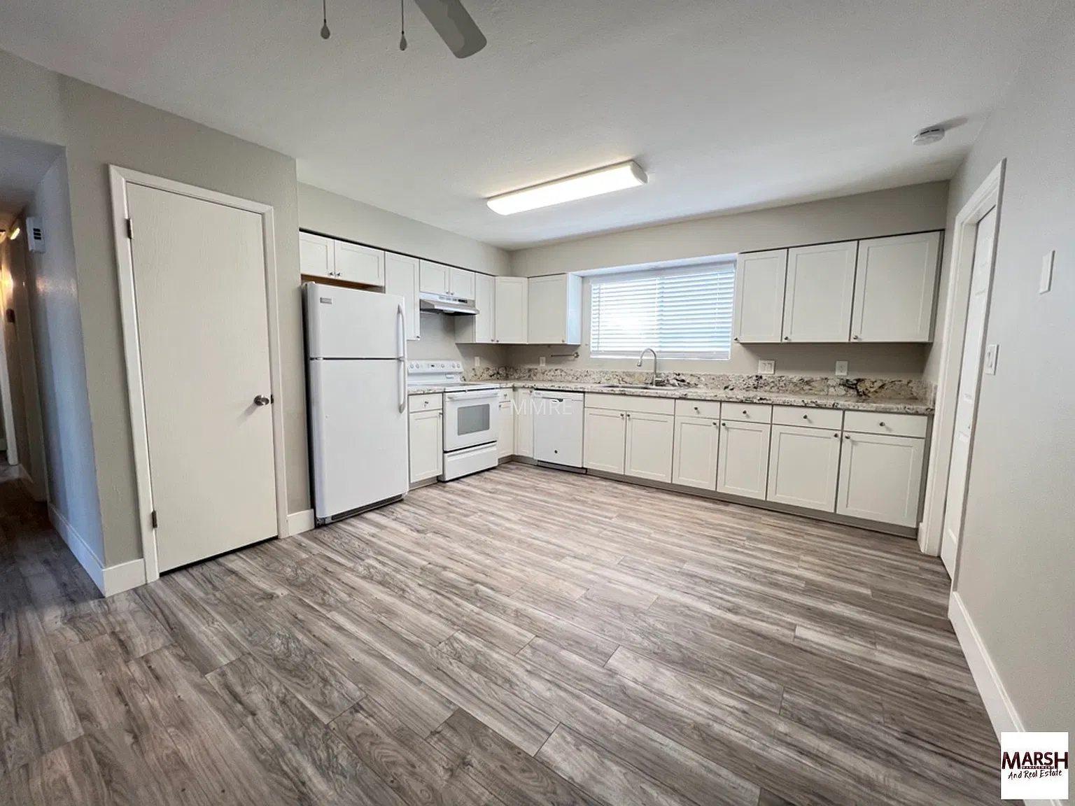 3 bedroom home in Mesa with easy freeway access. — Photo 4