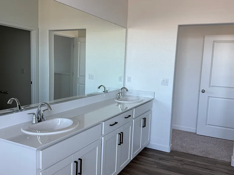 608 Moana Ave — Photo 6