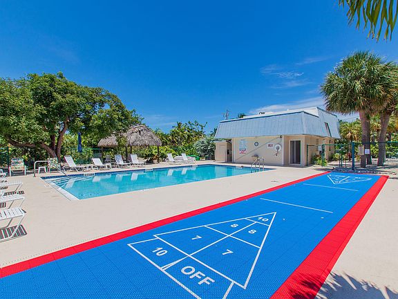 5th image of 2000 Coco Plum Dr APT 505