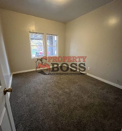 3rd image of 1061 Tyler St