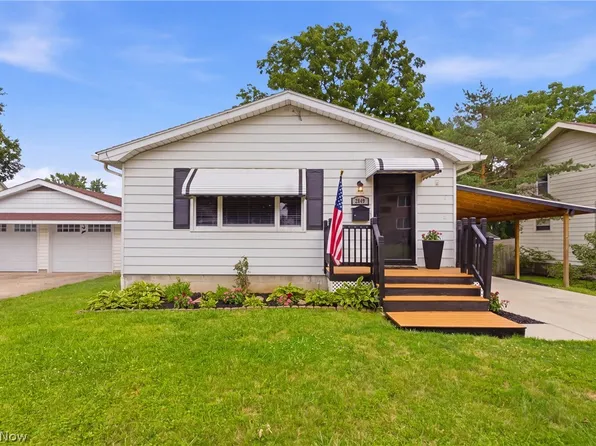 2849 Hudson Dr, Cuyahoga Falls, OH 44221