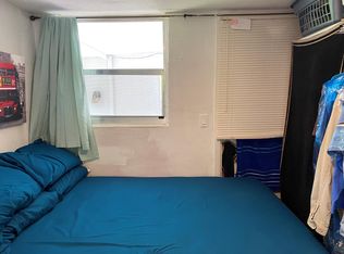 1105 NE 2nd St #2, Hallandale, FL 33009