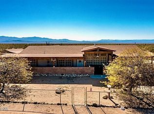 15405 S Custer Rd, Yucca, AZ 86438