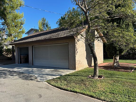 additional 3 car garage