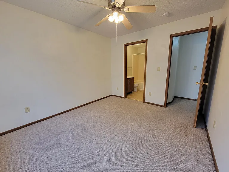 619 S Johnson St — Photo 9