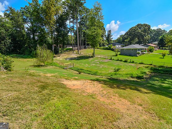 3rd image of 4487 Donegal Cir