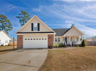 103 Holly Ln, Raeford, NC 28376