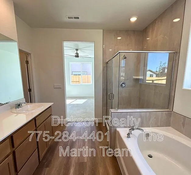 3247 Eleanor Way — Photo 10