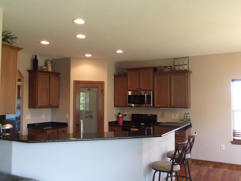 Kitchen/pantry 