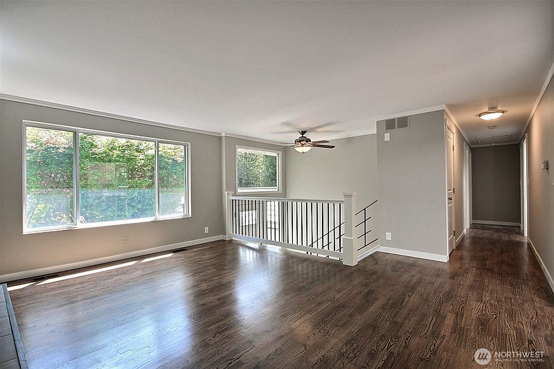 4th image of 310 9th Avenue