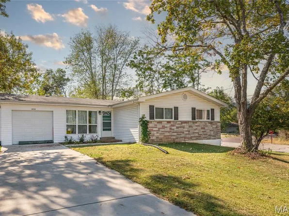 1018 Paula Dr, Arnold, MO 63010