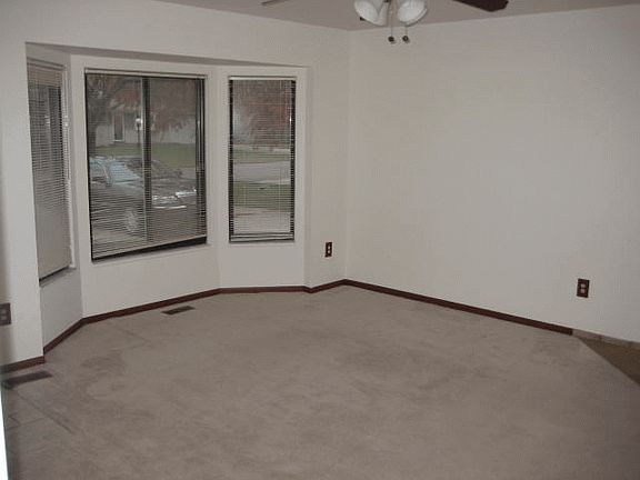 2nd image of 45642 Wakefield St