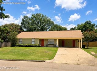 718 Clearmont Dr, Pearl, MS 39208