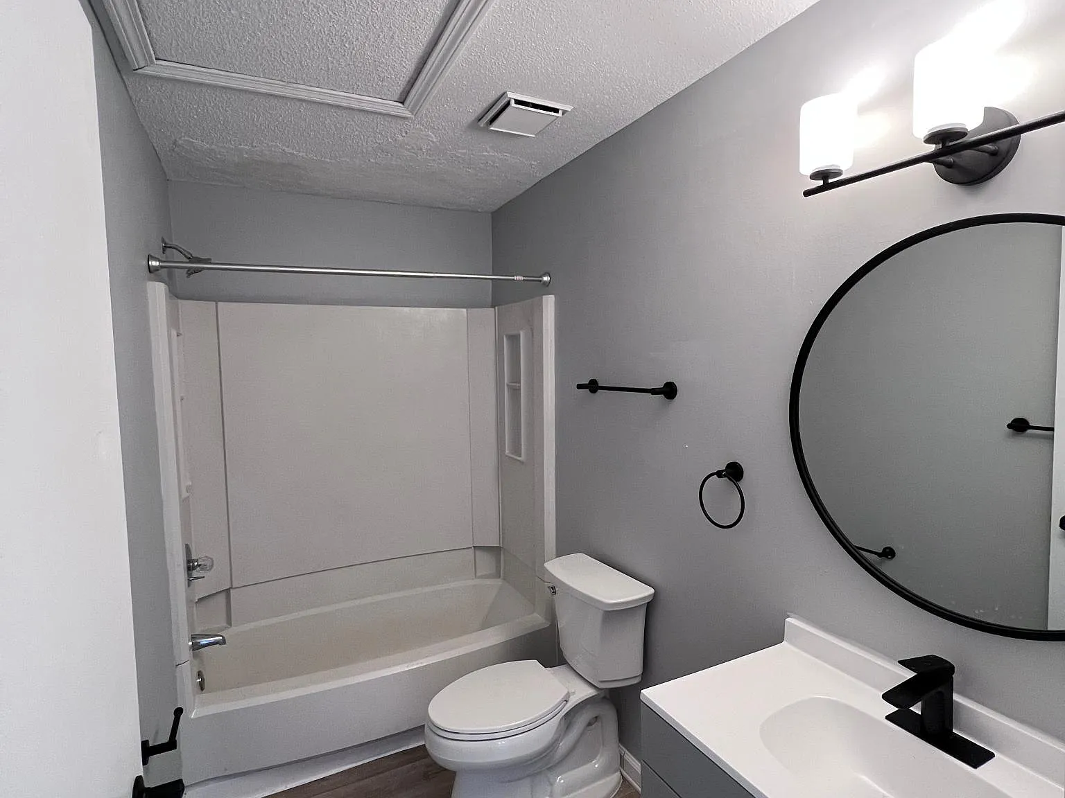 1 bed, 800 sqft, $1,675 — Photo 4