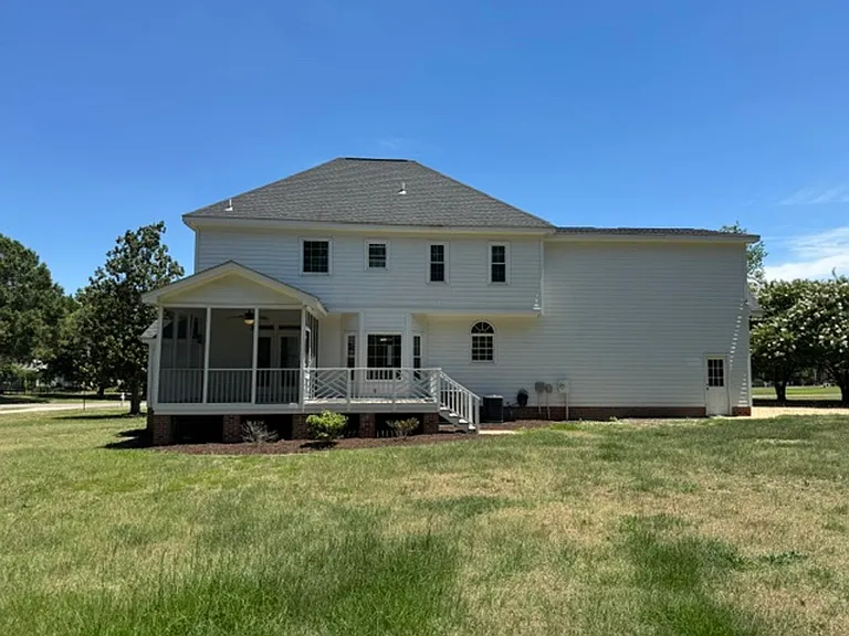 113 Ashton Ln — Photo 24