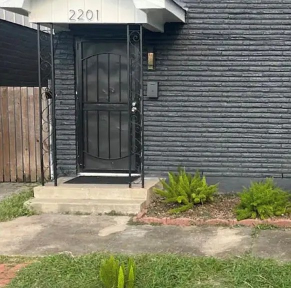 2201 Nettleton St — Photo 8