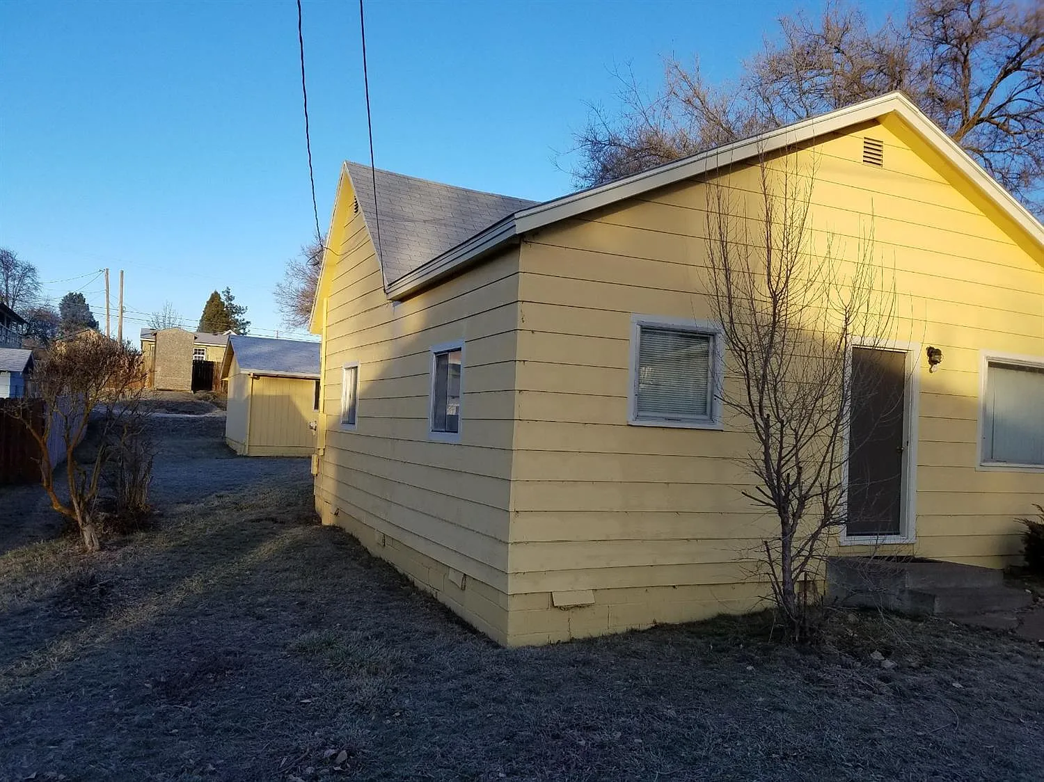 1342 Pleasant Ave photo 1