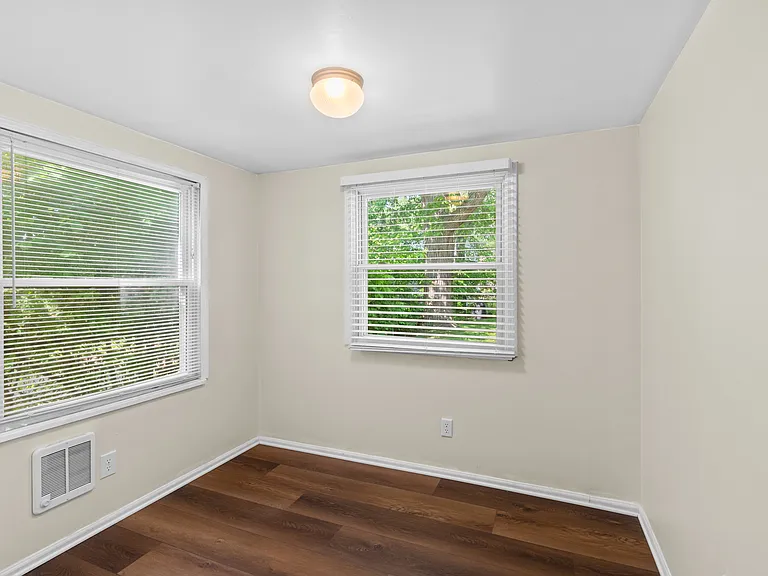 3203 Goodrich St — Photo 9