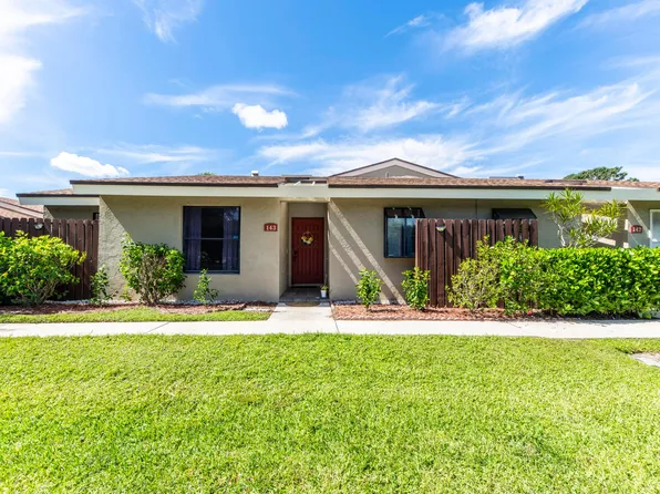 143 Meadows Drive, Boynton Beach, FL 33436