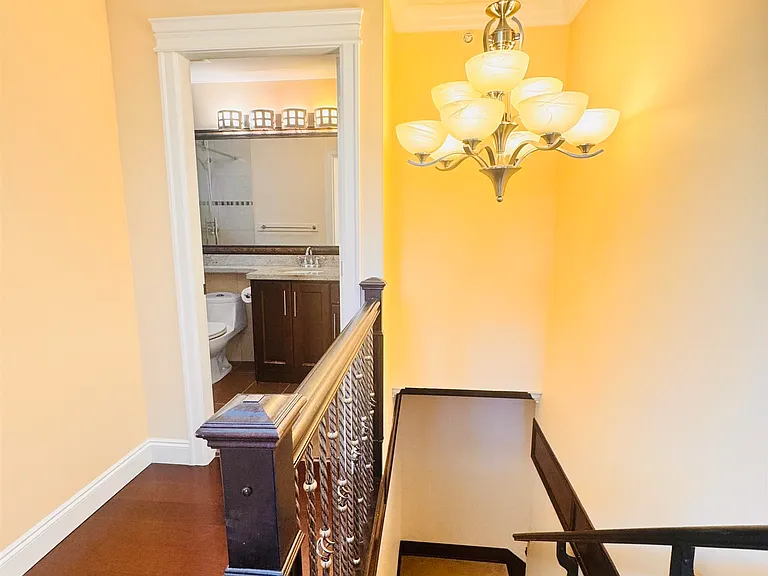 722 W 68th Ave — Photo 11