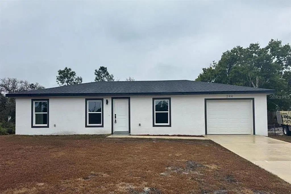 3 bed, 2.0 bath, 1011 sqft, $1,750 — Photo 1