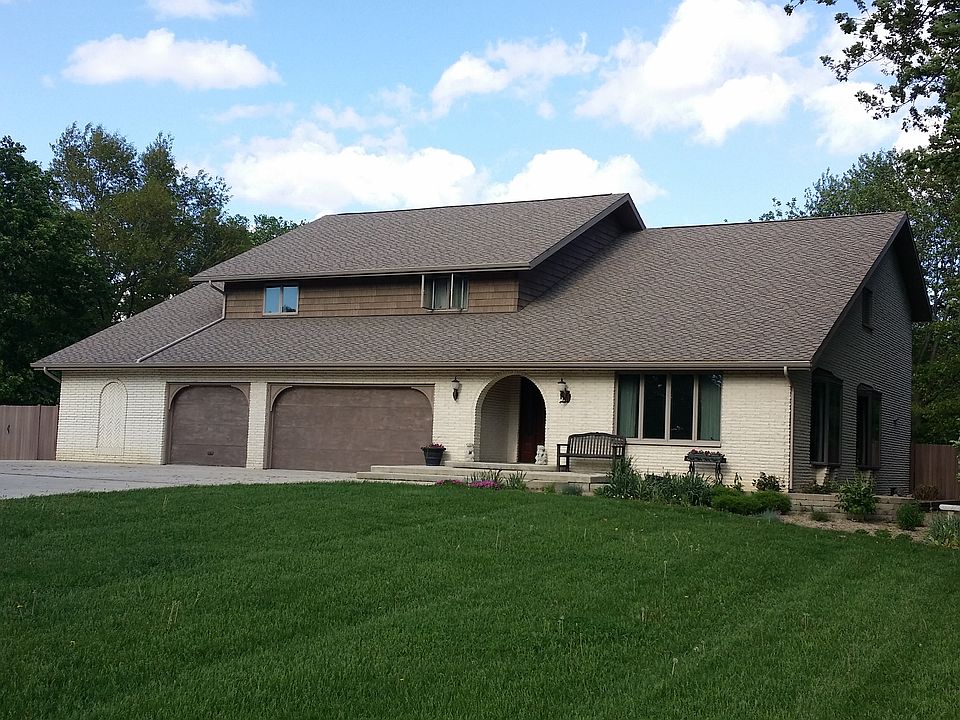 1st image of 10 Carter Dr