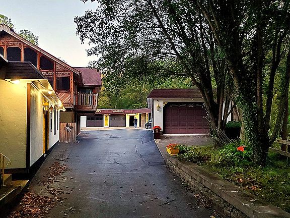 2nd image of 3622 Fagins Run Loop